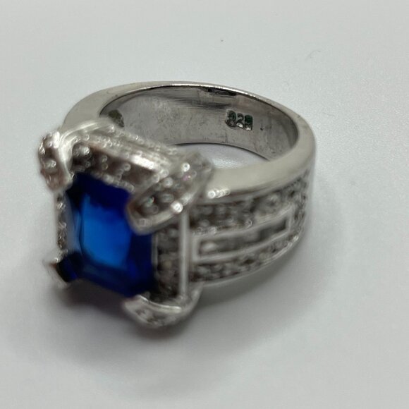 Silver 925 Ring With Blue Emerald-Cut Center Stone & Accent Crystals Elegant - Picture 2 of 7
